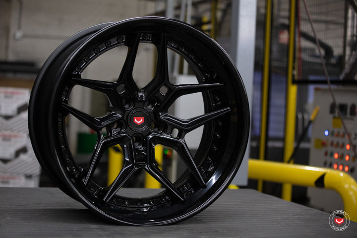VOSSEN EVO-4 3-PIECE FORGED CORVETTE C8 Z06 / ERAY 20X10 21X13 - Wheel Designers