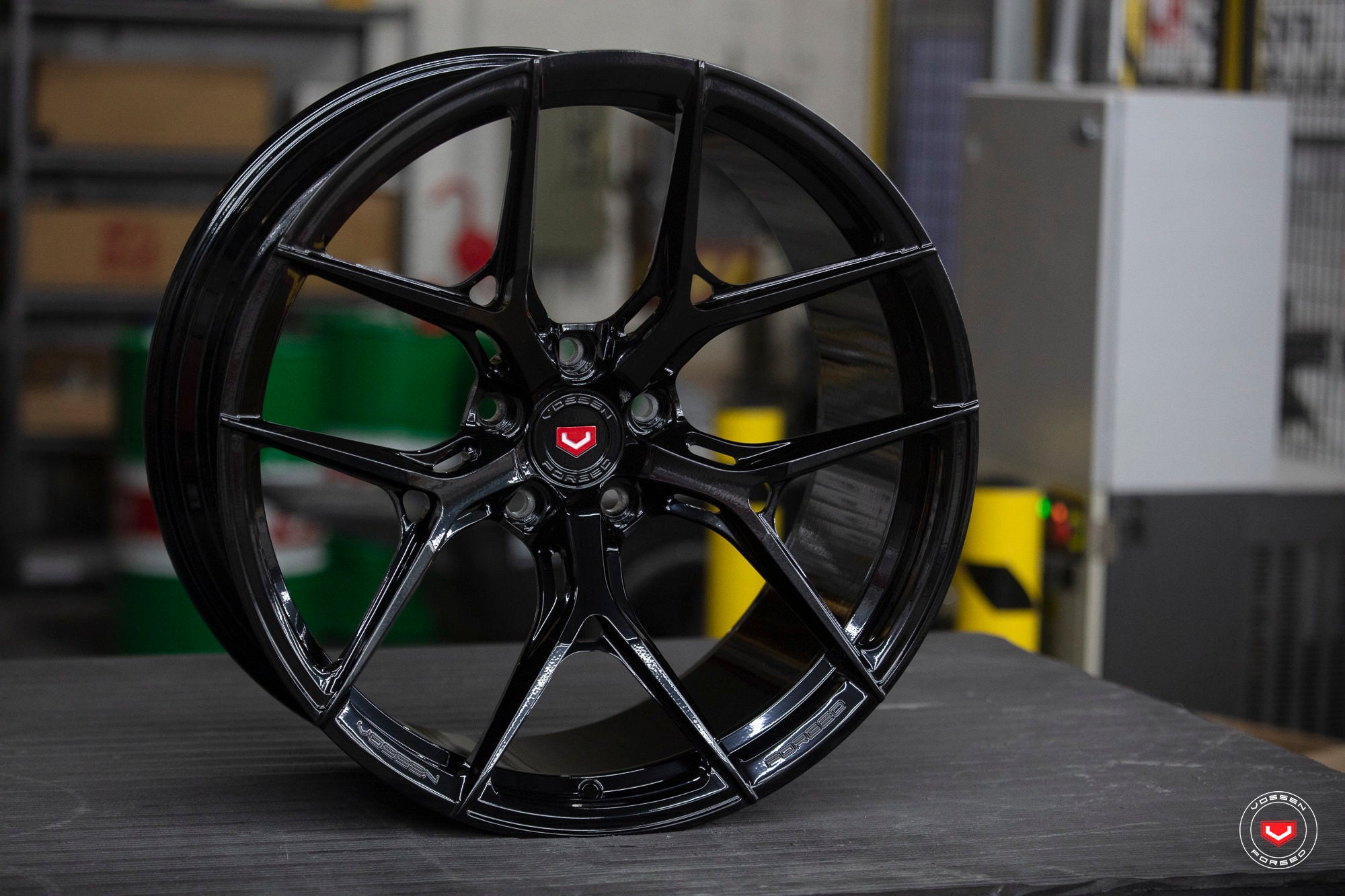 IN STOCK - VOSSEN S21-01 LAMBORGHINI URUS 23X10.5 23X12.0