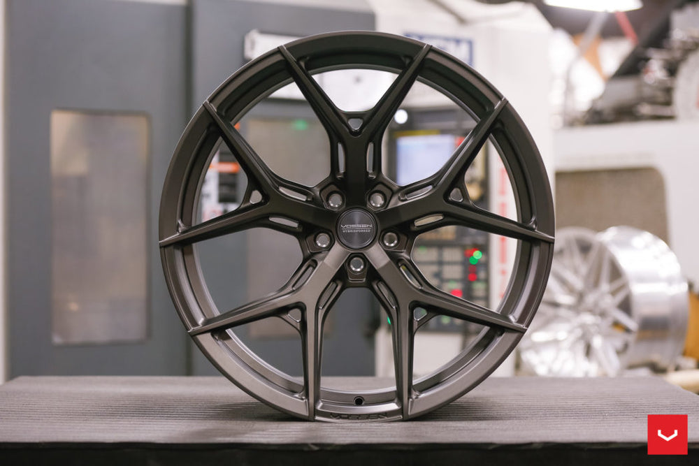 VOSSEN HF-5 CORVETTE C8 20X9 21X12 MATTE GUNMETAL - Wheel Designers